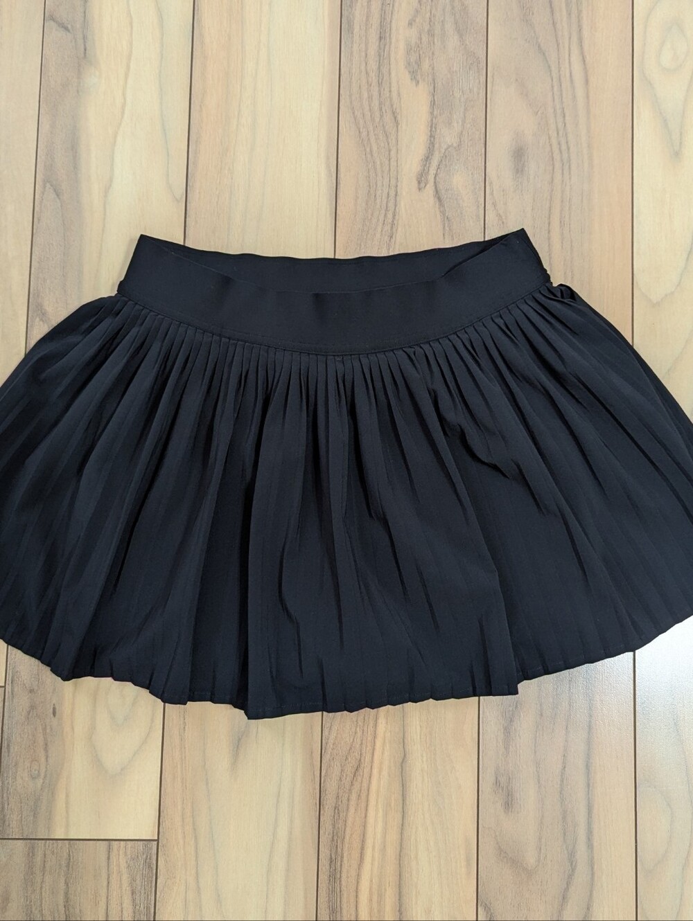 EUC! Lululemon High Rise Pleated Tennis Skirt In Black Size 6